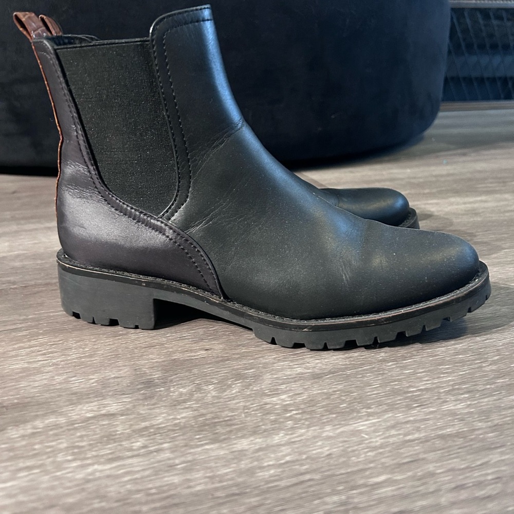 Sam Edelman Black Leather Chelsea Boots